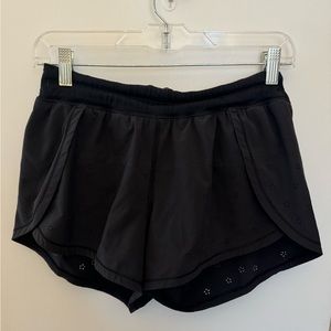 Lululemon Run Women’s Breeze By Shorts Laser Cut Floral Cutout Sz 8 Black